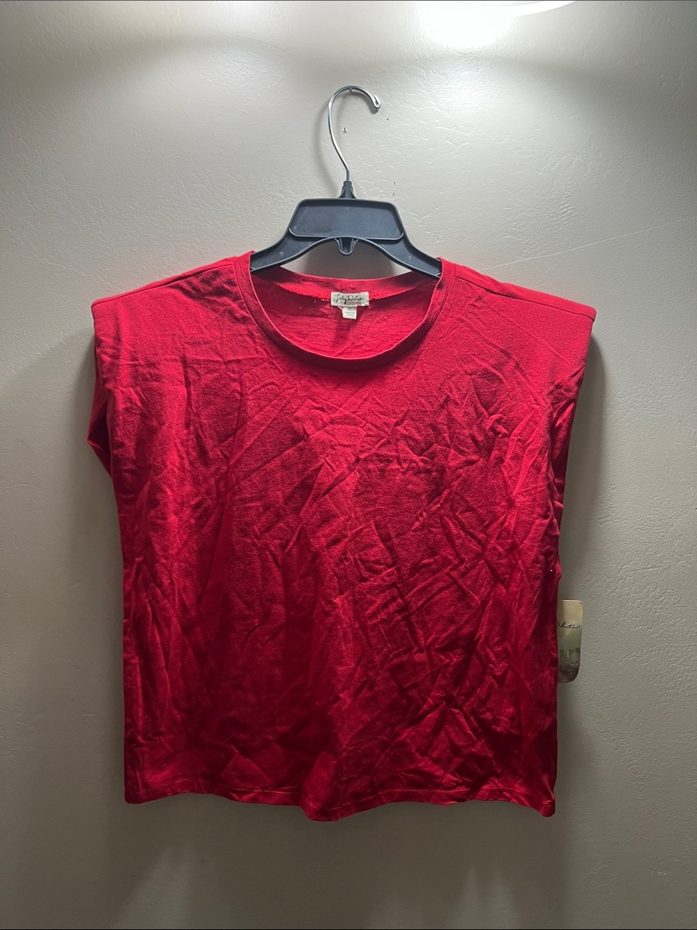 Classic Red Sleeveless Women's Top With Shoulder Pads